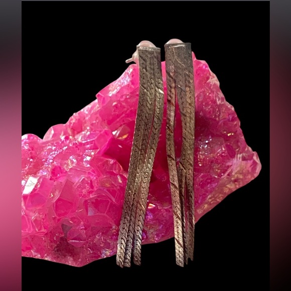 MAKE AN OFFER 🍒 Sterling Silver Pierced Chain Earrings - Picture 2 of 7